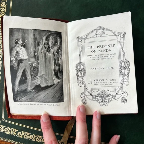 Vintage Book 1913 Book The Prisoner of Zenda by Anthony Hope - Picture 7 of 10